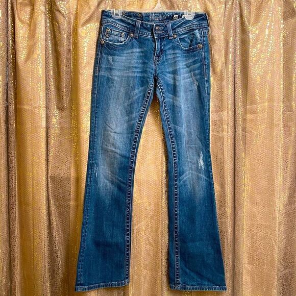 Miss me boot cut rhinestone chain pocket jeans, size 28 EUC - Picture 2 of 10